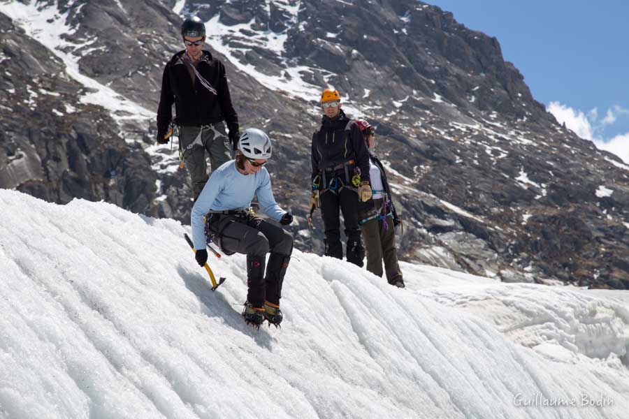 Piolet rampe durant une École de glace sur la Mer de Glace