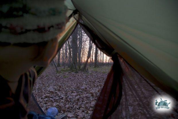Lever de soleil dans la tente